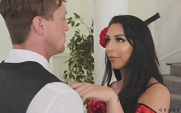 Chanel Santini is a drop dead gorgeous tranny who loves a good fuck